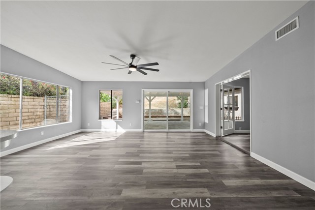 Detail Gallery Image 15 of 38 For 28515 Winterdale, Canyon Country,  CA 91387 - 3 Beds | 2 Baths