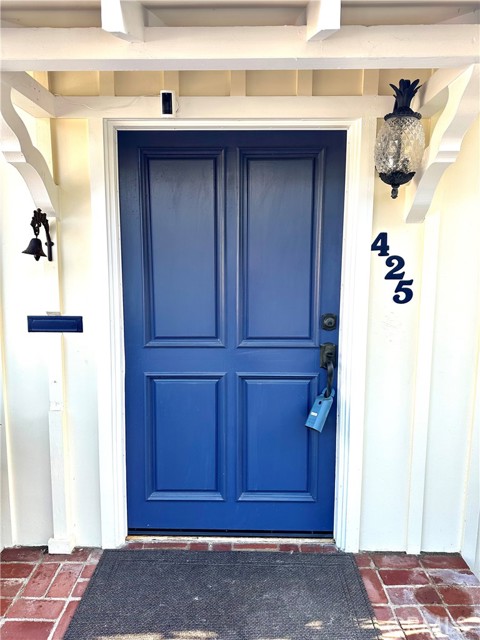 425 Monterey Drive, Laguna Beach CA: https://media.crmls.org/medias/e6e9dd9b-e8c8-4499-9f19-e4903d96db29.jpg