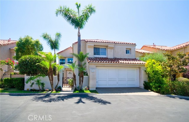 19 Las Cruces, Irvine CA: https://media.crmls.org/medias/e6ea1e13-b219-4364-b953-30728e93755f.jpg
