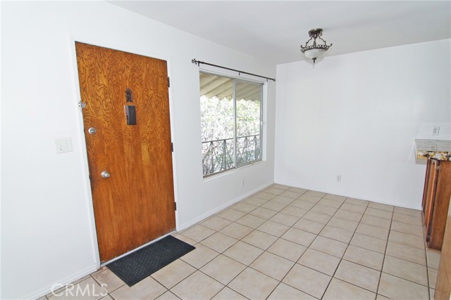 3112 S Durango Avenue, Los Angeles CA: https://media.crmls.org/medias/e6ea258d-5165-4e40-8462-d44d89bab0ec.jpg