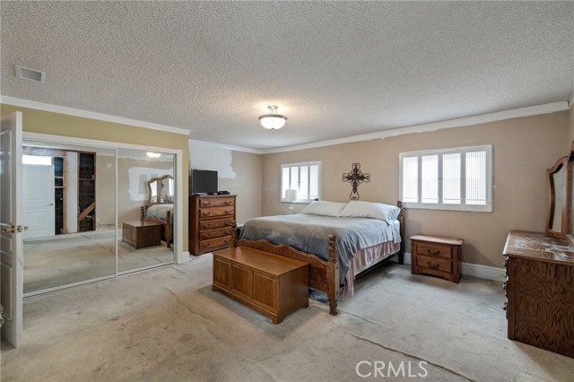 867 W Battery Street, San Pedro CA: https://media.crmls.org/medias/e6ead3c1-c116-4d1b-befd-187e6200cde1.jpg