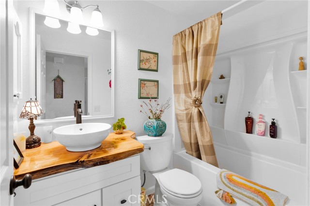 Detail Gallery Image 19 of 58 For 17750 Granada Dr, Victorville,  CA 92395 - 3 Beds | 2 Baths