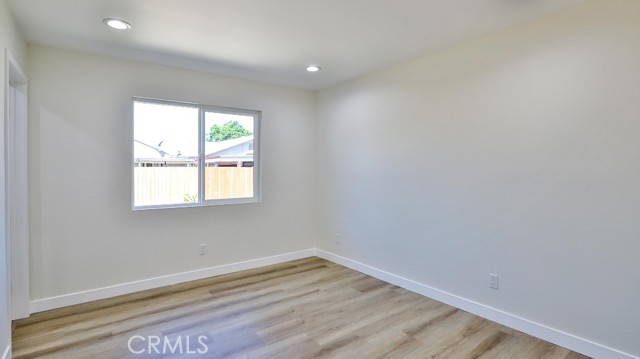 Detail Gallery Image 14 of 28 For 247 S Date St, Anaheim,  CA 92805 - 4 Beds | 2 Baths