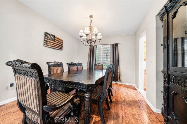 Detail Gallery Image 6 of 38 For 31923 Corte De Pinos, Winchester,  CA 92596 - 4 Beds | 3/1 Baths