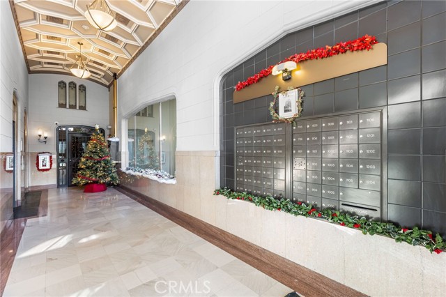 Detail Gallery Image 3 of 43 For 315 E 8th, Los Angeles,  CA 90014 - 2 Beds | 2 Baths