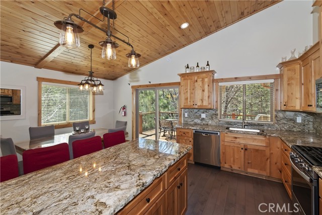 Detail Gallery Image 11 of 27 For 764 Conklin, Big Bear Lake,  CA 92315 - 3 Beds | 2 Baths