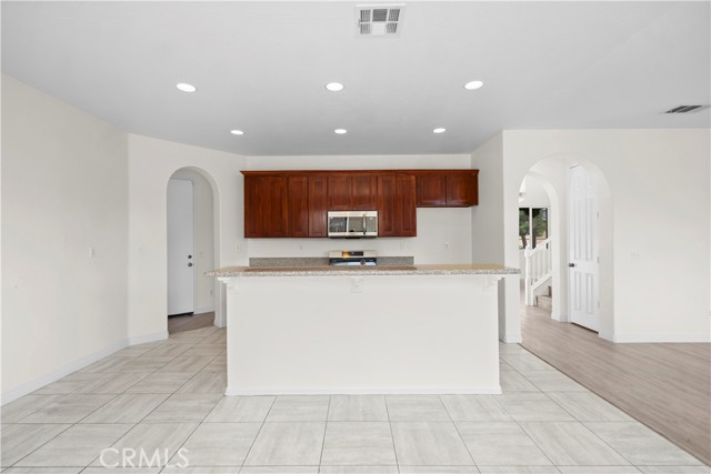 Detail Gallery Image 13 of 53 For 15246 Diamond Rd, Victorville,  CA 92394 - 4 Beds | 3 Baths