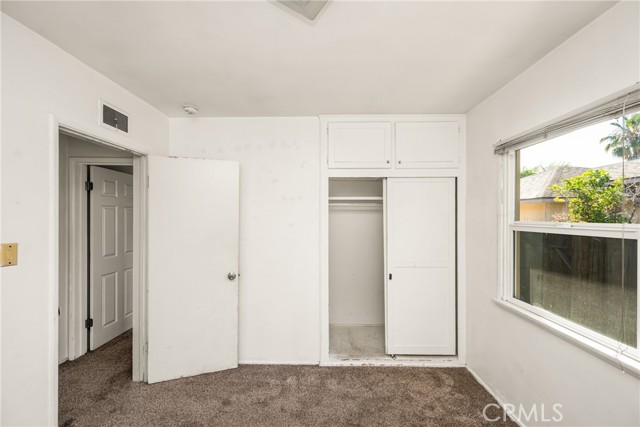 218 N Evergreen Street, Anaheim CA: https://media.crmls.org/medias/e6ede700-0eae-4383-9404-27b9c3f13c35.jpg
