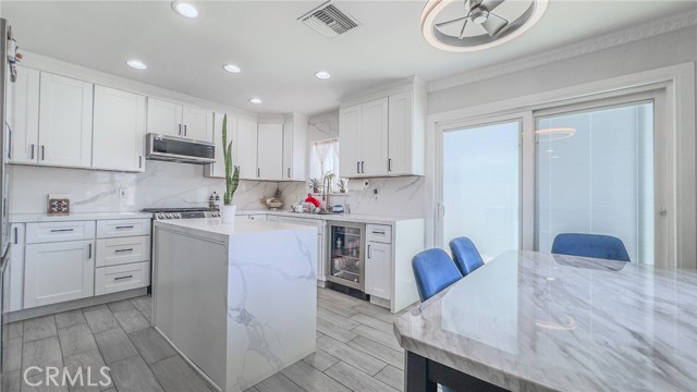 4127 N 4th Avenue, San Bernardino CA: https://media.crmls.org/medias/e6eea99c-b326-468a-bc96-02c80a0f77fd.jpg