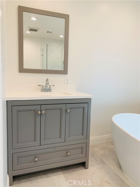 Detail Gallery Image 22 of 75 For 5148 Otis Ave, Tarzana,  CA 91356 - 4 Beds | 4 Baths