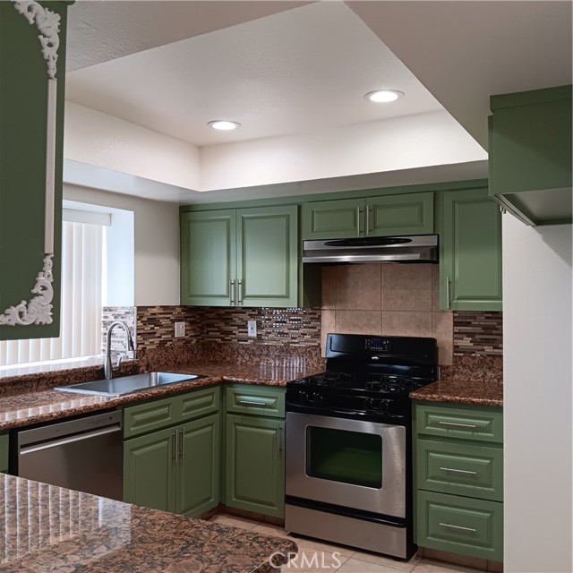 Detail Gallery Image 10 of 46 For 17037 S Vermont Ave #108,  Gardena,  CA 90247 - 3 Beds | 3 Baths
