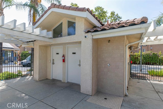 12134 Via Santa Marta, Sylmar CA: https://media.crmls.org/medias/e6f1444e-cddc-4b2e-8367-a463e7b22b7d.jpg