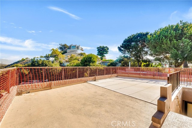 Detail Gallery Image 39 of 46 For 8896 Lookout Mountain Ave, Los Angeles,  CA 90046 - 4 Beds | 3/1 Baths