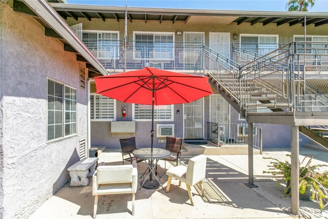 6923 Ben Avenue, North Hollywood CA: https://media.crmls.org/medias/e6f38902-9758-47e2-8ede-3233cccae37e.jpg
