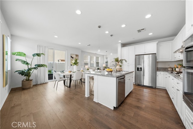 Detail Gallery Image 11 of 59 For 333 Calle Elegante, Lake Forest,  CA 92630 - 3 Beds | 2/1 Baths