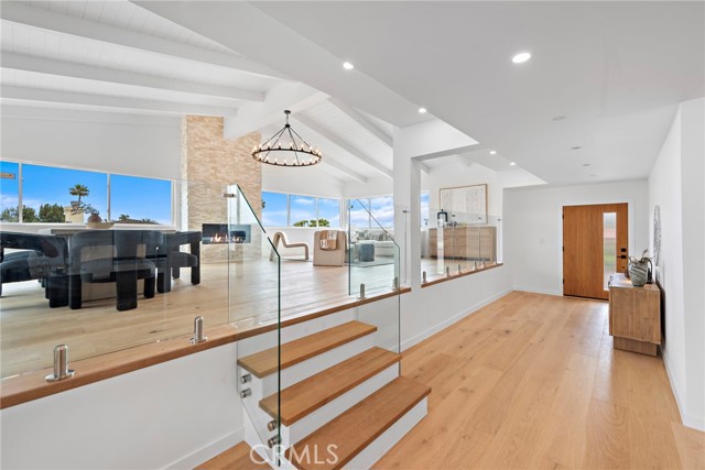 8 Clipper Road, Rancho Palos Verdes CA: https://media.crmls.org/medias/e6f4050e-ec82-4863-8505-553e8ffc9ea0.jpg