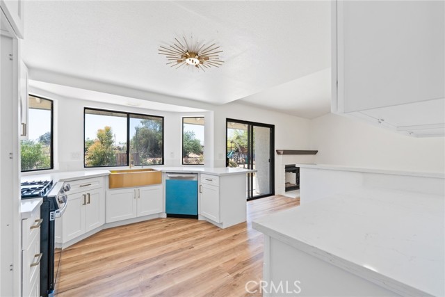 Detail Gallery Image 7 of 38 For 18085 Golden Leaf Ln, Woodcrest,  CA 92504 - 4 Beds | 3 Baths