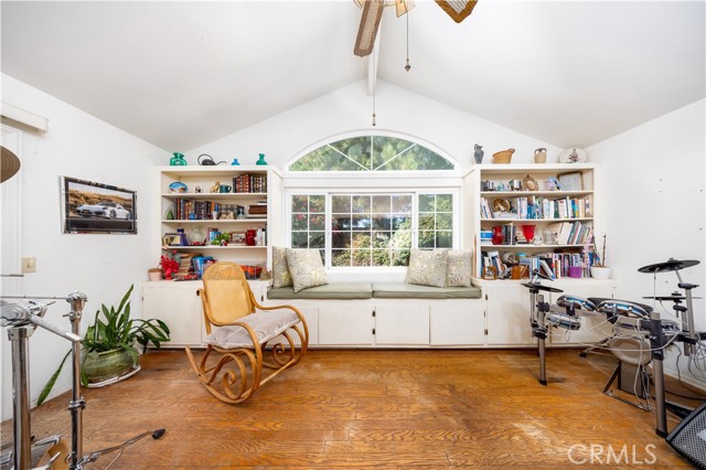 Detail Gallery Image 14 of 26 For 2669 Calle Bienvenido, Thousand Oaks,  CA 91360 - 3 Beds | 2 Baths