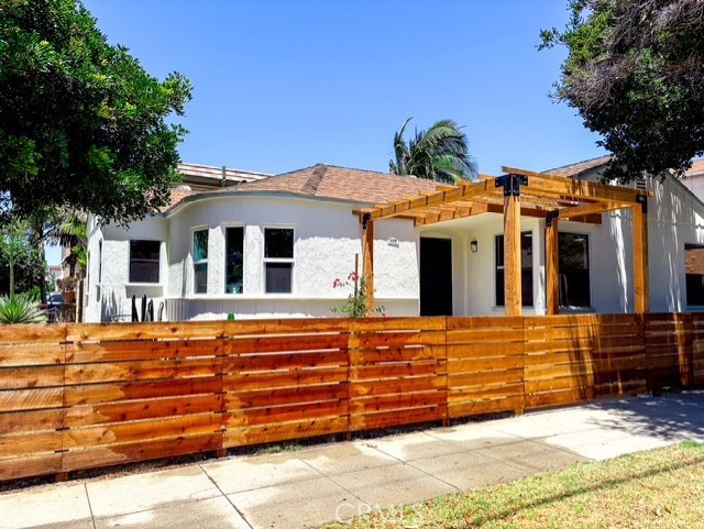 489 W Hill Street, Long Beach CA: https://media.crmls.org/medias/e6f6072e-40c2-487d-960b-ca76c5383601.jpg