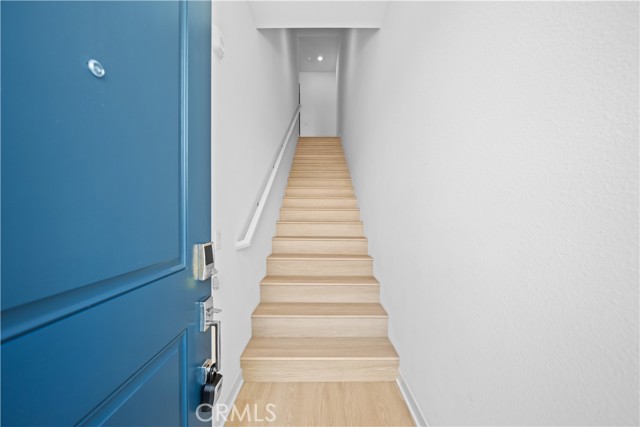 175 Baluster, Irvine CA: https://media.crmls.org/medias/e6f67499-073b-4c4b-8495-4fa116047c43.jpg
