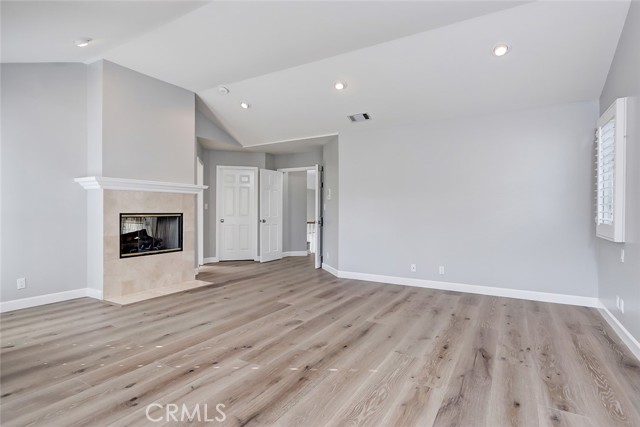 576 27th Street, Manhattan Beach CA: https://media.crmls.org/medias/e6f6b239-8c40-4ece-b144-35bd65a24962.jpg
