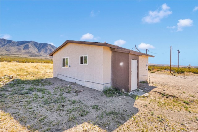 Detail Gallery Image 10 of 32 For 30229 Bourbon Rd, Lucerne Valley,  CA 92356 - 1 Beds | 1 Baths