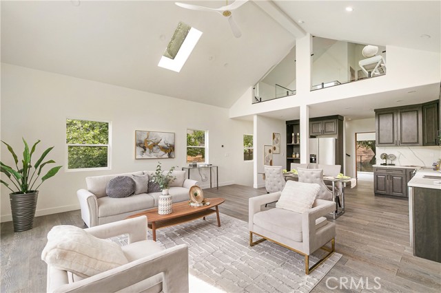 1670 Grass Valley Road, Lake Arrowhead CA: https://media.crmls.org/medias/e6f7d1e5-749b-4bbf-aa52-eeabc642eac7.jpg