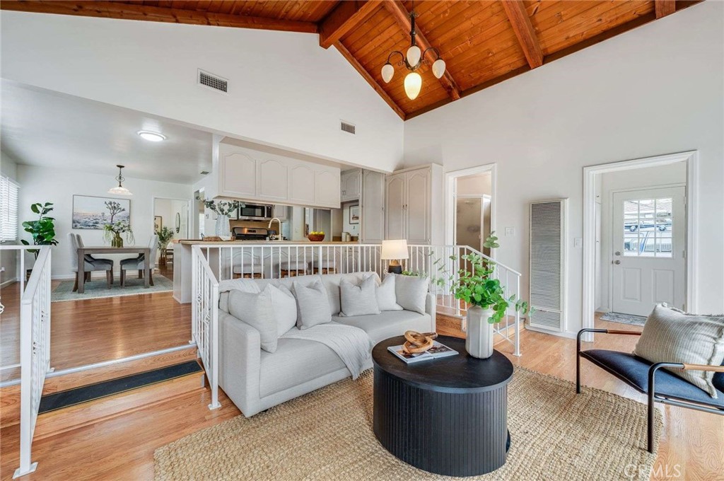 E6f7d544 305b 47b2 963e 2ae76ed637d5