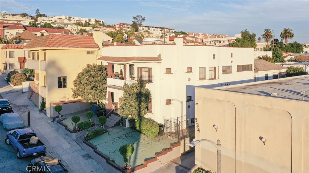 MLS #OC25066490 img 9