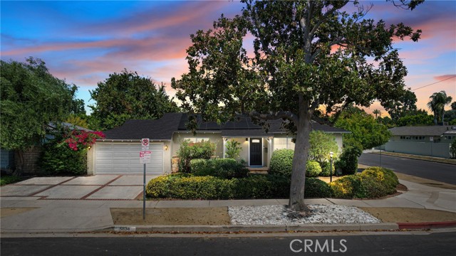 5834 Costello Avenue, Van Nuys CA: https://media.crmls.org/medias/e6f81a61-f1c8-42d9-bd7f-950dd33b42cd.jpg