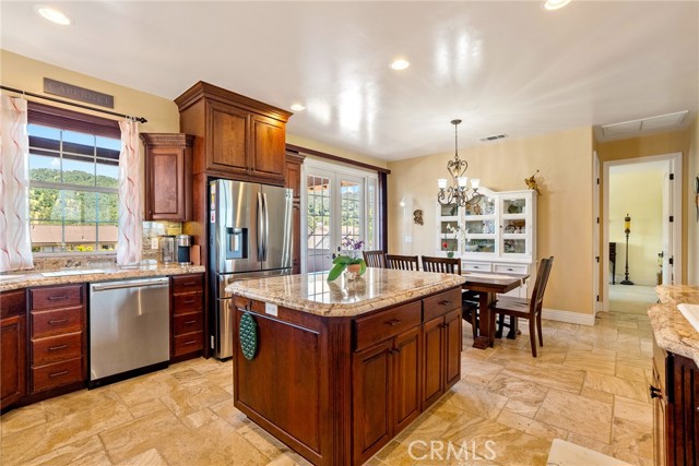 Detail Gallery Image 16 of 41 For 5049 Meadow Lark Ln, Paso Robles,  CA 93446 - 3 Beds | 3/1 Baths