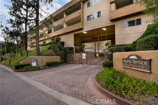 Front Image Thumbnail for CRBB26163700