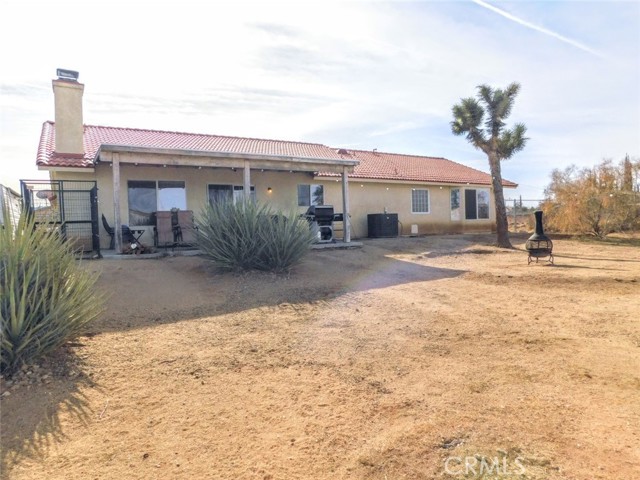 Detail Gallery Image 12 of 13 For 58300 Yucca Trl, Yucca Valley,  CA 92284 - 4 Beds | 2 Baths