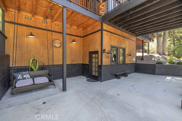 893 Silver Tip Drive, Big Bear CA: https://media.crmls.org/medias/e6f8ea9c-72e6-4ce8-aabc-bed4c3baabfe.jpg