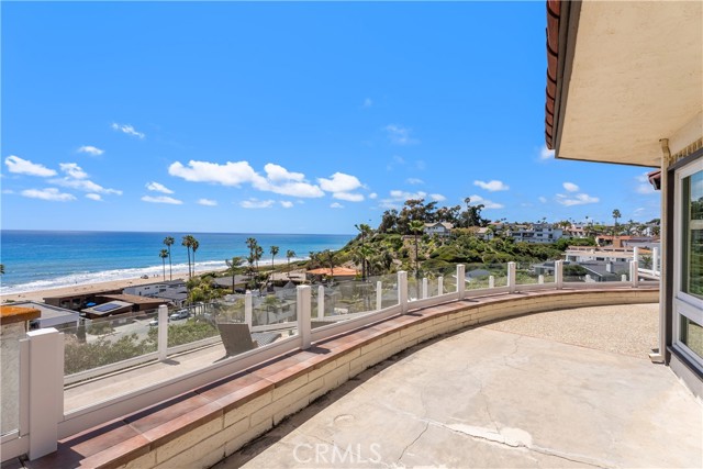 504 Avenida De La Riviera, San Clemente CA: https://media.crmls.org/medias/e6f90860-cfe8-4b4c-8ea4-e75f797bf107.jpg
