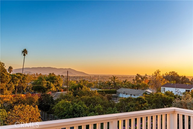 2102 Buena Vista Drive, Camarillo CA: https://media.crmls.org/medias/e6f908ea-7c6b-422a-a802-935f9d8e387b.jpg
