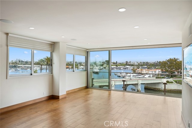 Detail Gallery Image 10 of 40 For 611 Lido Park Dr 5a,  Newport Beach,  CA 92663 - 2 Beds | 2 Baths