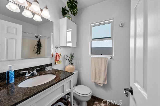 Detail Gallery Image 13 of 23 For 125 9th St, Manhattan Beach,  CA 90266 - – Beds | – Baths