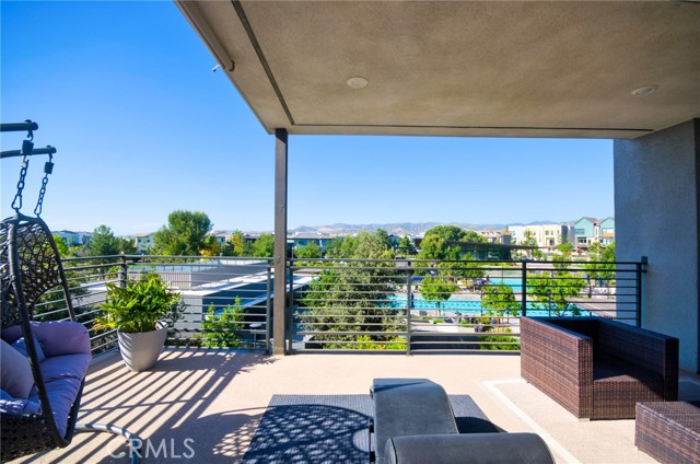 259 Chorus, Irvine CA: https://media.crmls.org/medias/e6fc7589-b560-469b-afa3-8bf774e0efd5.jpg