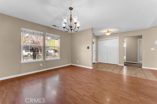 Detail Gallery Image 7 of 52 For 225 Crater Lake Dr, Chico,  CA 95973 - 4 Beds | 3 Baths