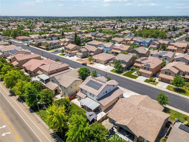 1697 Whiteash Avenue, Clovis CA: https://media.crmls.org/medias/e6fd52dd-a242-4f93-b107-a4a297b0fc1f.jpg