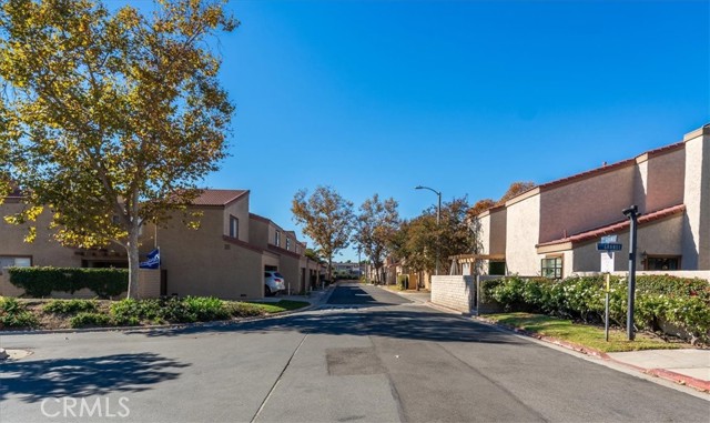 Detail Gallery Image 48 of 55 For 1320 Vista Grande #30,  Fullerton,  CA 92835 - 3 Beds | 2/1 Baths