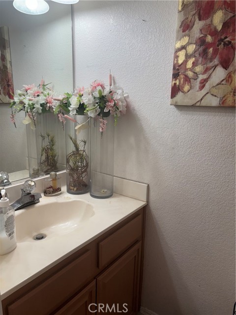 Detail Gallery Image 9 of 29 For 12520 High Desert Rd, Victorville,  CA 92392 - 3 Beds | 2/1 Baths