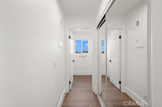 Detail Gallery Image 30 of 35 For 377 Roycroft Ave, Long Beach,  CA 90814 - 4 Beds | 2/1 Baths