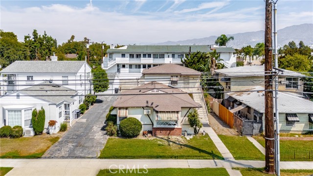 1205 W Alameda Avenue, Burbank CA: https://media.crmls.org/medias/e700c534-7857-4573-891e-bed4c35debb7.jpg