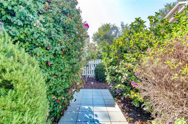 Detail Gallery Image 6 of 47 For 13069 Arborwalk, Tustin,  CA 92782 - 3 Beds | 2/1 Baths