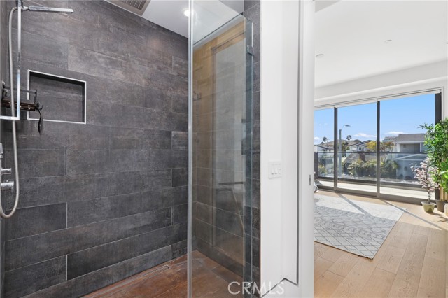 620 Huntington Street, Huntington Beach CA: https://media.crmls.org/medias/e7013af6-7104-4516-9d48-8a95d022b55b.jpg