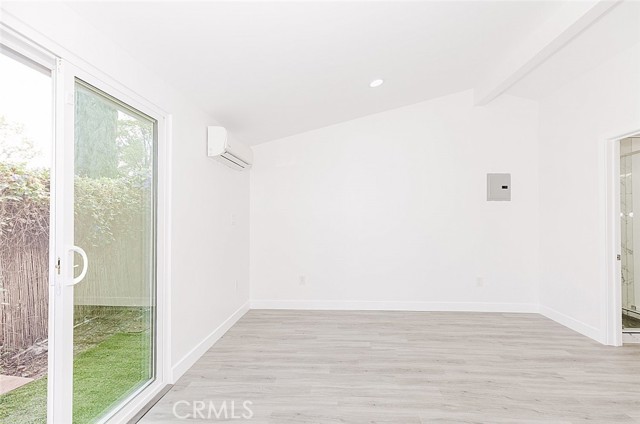 Detail Gallery Image 14 of 19 For 20534 1/2 Miranda Pl, Woodland Hills,  CA 91367 - 0 Beds | 1 Baths