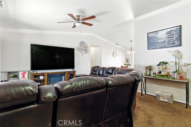 16662 Joshua Street, Hesperia CA: https://media.crmls.org/medias/e7026986-e7ca-4c58-b148-ce1260987b6c.jpg