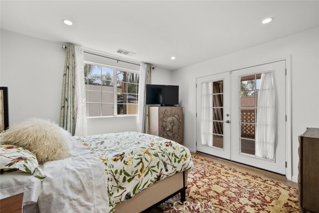 13936 Magnolia Boulevard, Sherman Oaks CA: https://media.crmls.org/medias/e702af92-419d-4a08-b920-61f2988f6c31.jpg